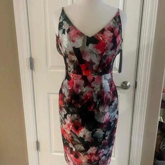 Black Halo Floral Spaghetti strap midi dress-NWT Size 4 - Picture 3 of 13